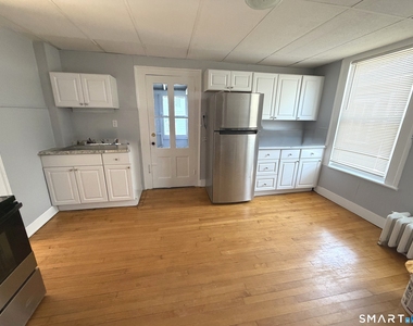 129 Quaker Lane - Photo Thumbnail 2