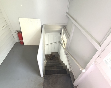 129 Quaker Lane - Photo Thumbnail 9