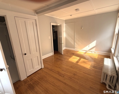 129 Quaker Lane - Photo Thumbnail 3