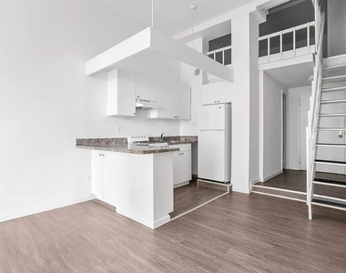 88 Fulton Street - Photo Thumbnail 3
