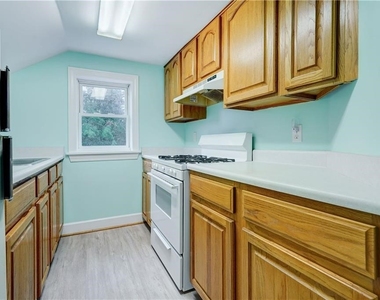 226 Stutson Street - Photo Thumbnail 1