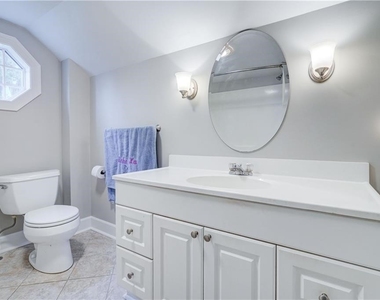 226 Stutson Street - Photo Thumbnail 2