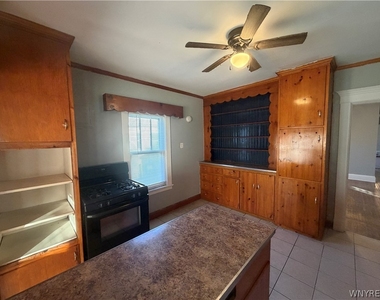 2776 Main Street - Photo Thumbnail 12