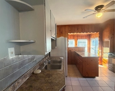 2776 Main Street - Photo Thumbnail 8