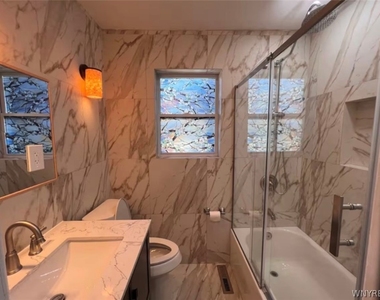 484 Grant Street - Photo Thumbnail 12