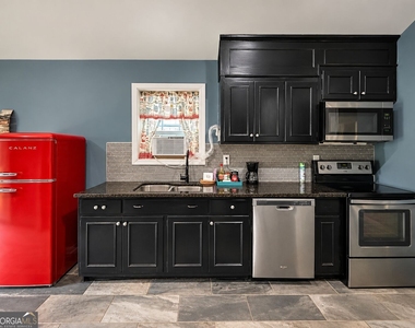 756 Patricia Drive - Photo Thumbnail 5