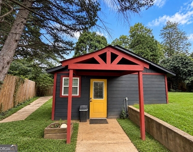 756 Patricia Drive - Photo Thumbnail 3