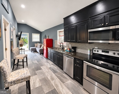 756 Patricia Drive - Photo Thumbnail 10