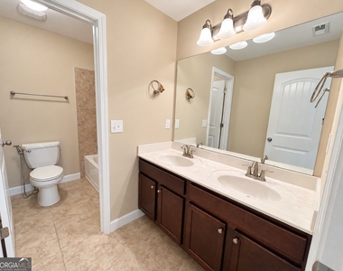 820 Stonekirk Court - Photo Thumbnail 12