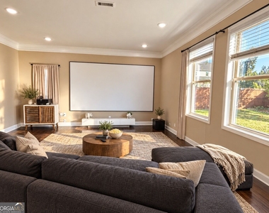 820 Stonekirk Court - Photo Thumbnail 6