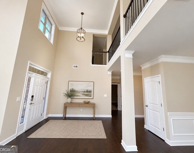 820 Stonekirk Court - Photo Thumbnail 2