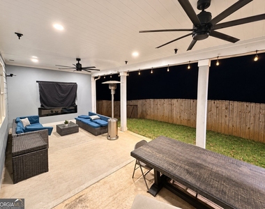 341 Starbuck Parkway - Photo Thumbnail 17