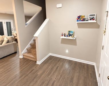 341 Starbuck Parkway - Photo Thumbnail 1