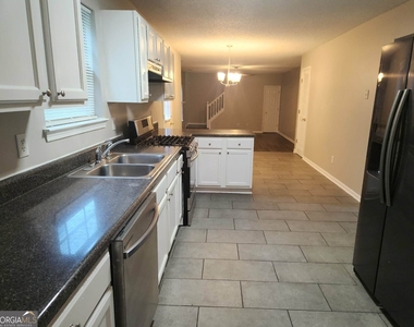 1535 Rogers Crossing Drive - Photo Thumbnail 7