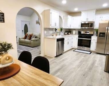 113 Jake Taylor Drive - Photo Thumbnail 4