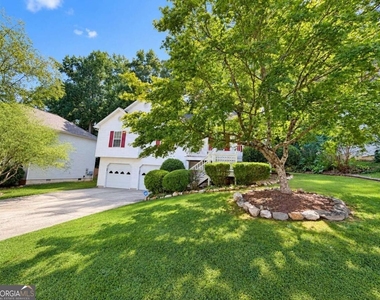 113 Jake Taylor Drive - Photo Thumbnail 2