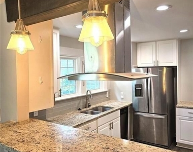 1341 Joyner Avenue Se - Photo Thumbnail 5