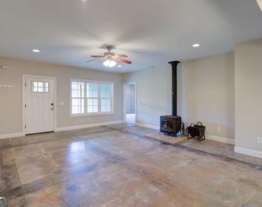 8365 Wallace Wood Road - Photo Thumbnail 15