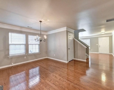3070 Centerglen Lane - Photo Thumbnail 9
