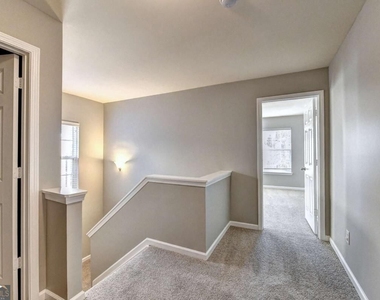 3070 Centerglen Lane - Photo Thumbnail 27