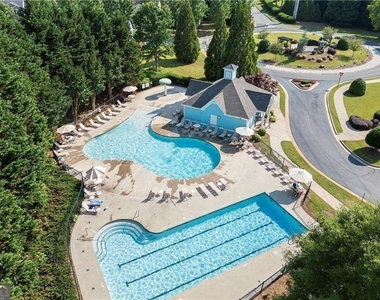 3070 Centerglen Lane - Photo Thumbnail 49