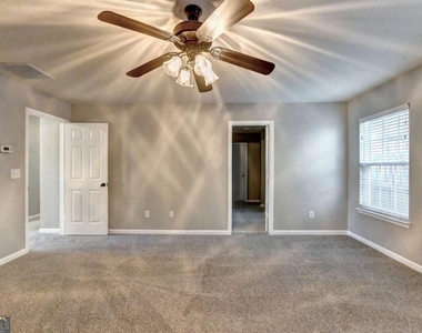 3070 Centerglen Lane - Photo Thumbnail 30