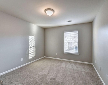 3070 Centerglen Lane - Photo Thumbnail 40