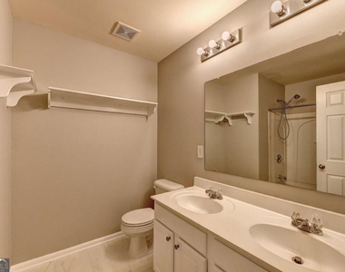 3070 Centerglen Lane - Photo Thumbnail 39