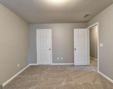 3070 Centerglen Lane - Photo Thumbnail 44