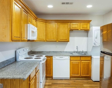 834 Wilson Circle Sw - Photo Thumbnail 8