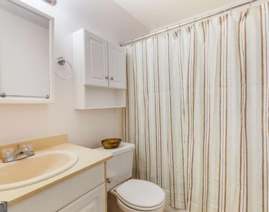834 Wilson Circle Sw - Photo Thumbnail 6
