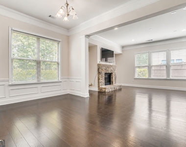 2544 Josselyn Lane Se - Photo Thumbnail 10
