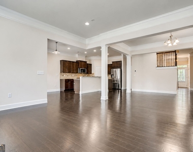 2544 Josselyn Lane Se - Photo Thumbnail 7
