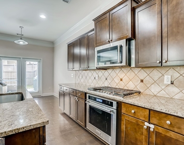 2544 Josselyn Lane Se - Photo Thumbnail 16