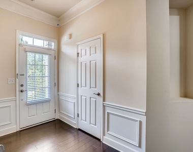 2544 Josselyn Lane Se - Photo Thumbnail 4