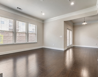 2544 Josselyn Lane Se - Photo Thumbnail 5