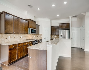 2544 Josselyn Lane Se - Photo Thumbnail 14