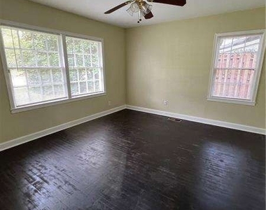 2042 East Roxboro Road - Photo Thumbnail 18