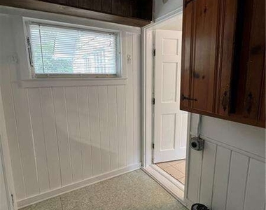 2042 East Roxboro Road - Photo Thumbnail 22