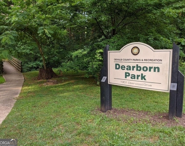 1438 Midlawn Drive - Photo Thumbnail 14