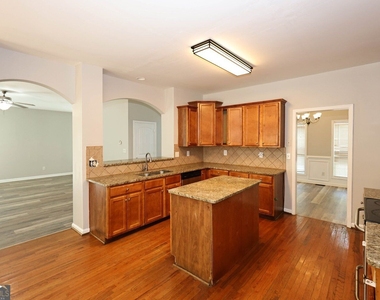 2025 Jessica Way Ne - Photo Thumbnail 17