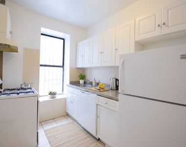 631 Edgecombe Avenue - Photo Thumbnail 5