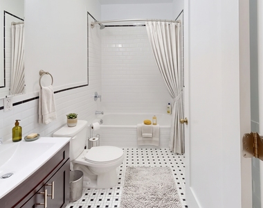 1795 Riverside Drive - Photo Thumbnail 10