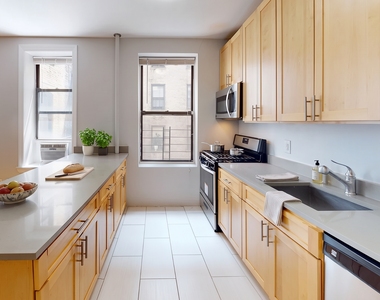 1795 Riverside Drive - Photo Thumbnail 8