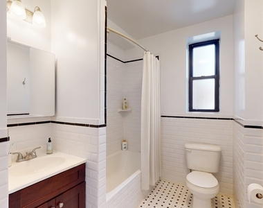 1795 Riverside Drive - Photo Thumbnail 9