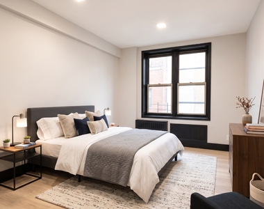 9 West 103rd Street - Photo Thumbnail 4