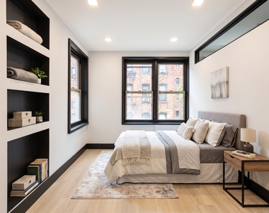 9 West 103rd Street - Photo Thumbnail 6