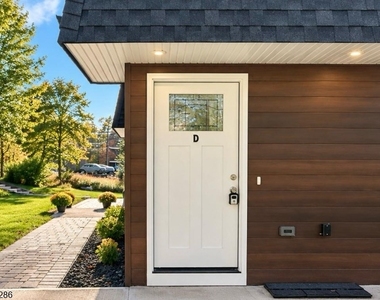 108 D Hemlock Hill - Photo Thumbnail 1