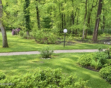 121 Lexington Court - Photo Thumbnail 13