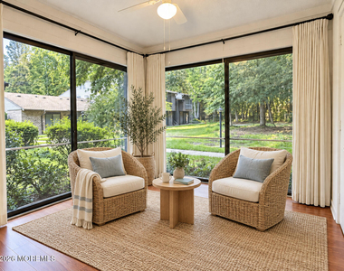 121 Lexington Court - Photo Thumbnail 25